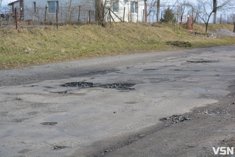 Депутати звернулися до Служби місцевих доріг щодо ремонту шляхів у селах Луцької громади