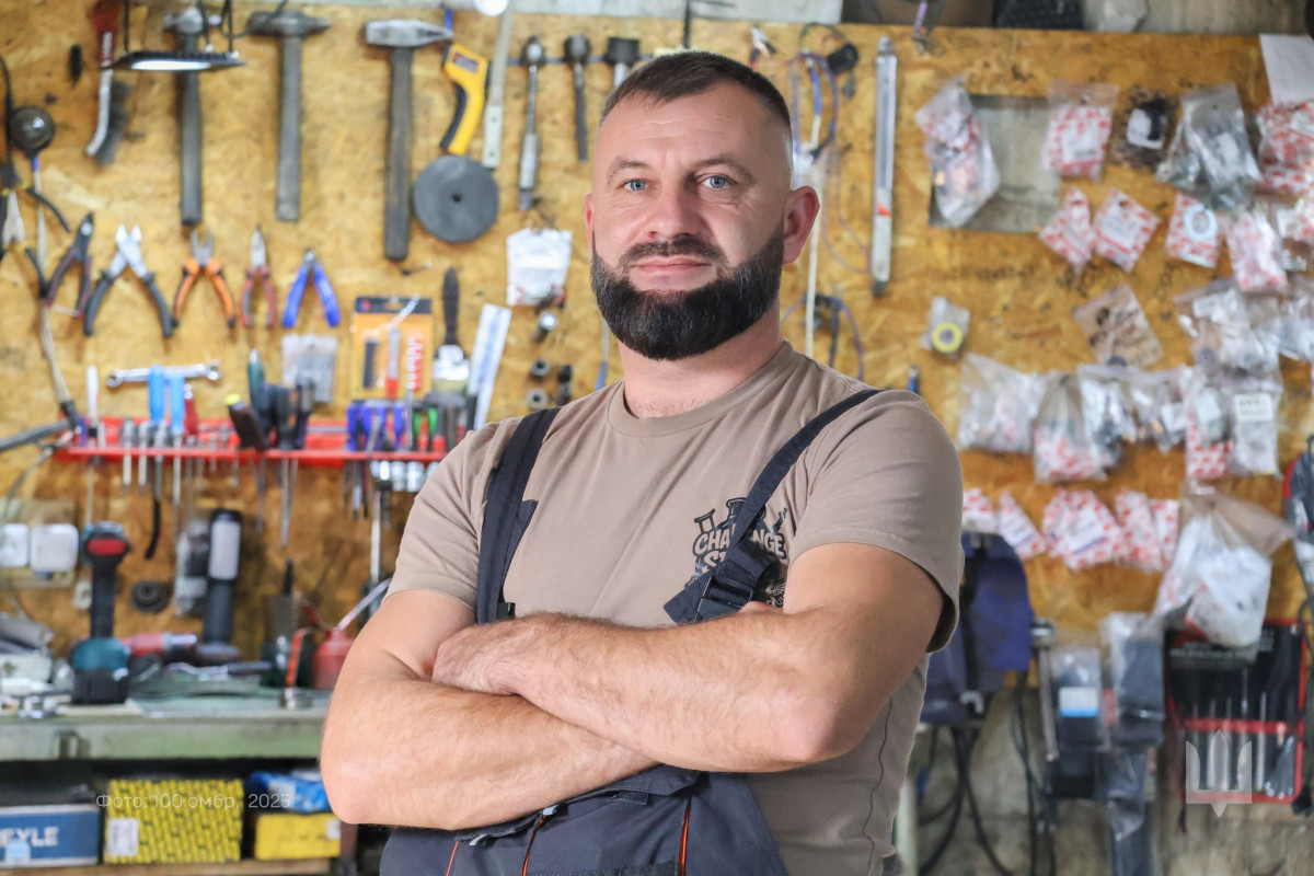 Лихач і його Арчі: історія волинянина, який ремонтує броню на передовій