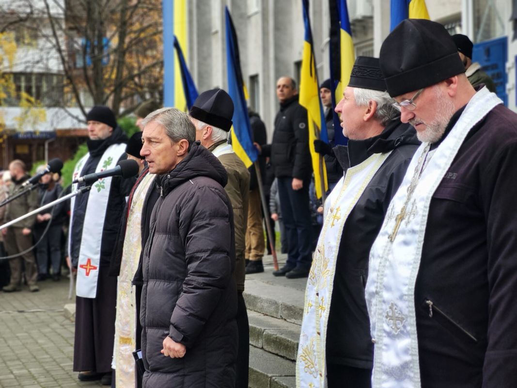 Поховали в переддень дня народження: на Волині попрощалися із Героїнею Мариною Ізотовою