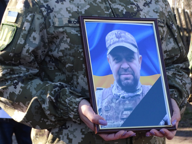 «Мамо, я не загину...»: спогади про Героя Сергія Савчука з Волині