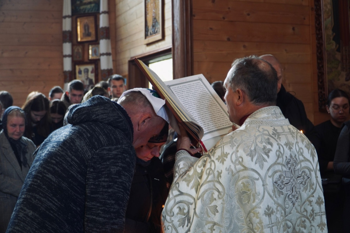 Повернувся з-за кордону, щоб захищати Україну: на Волині попрощалися з 20-річним Героєм Миколою Адамчуком