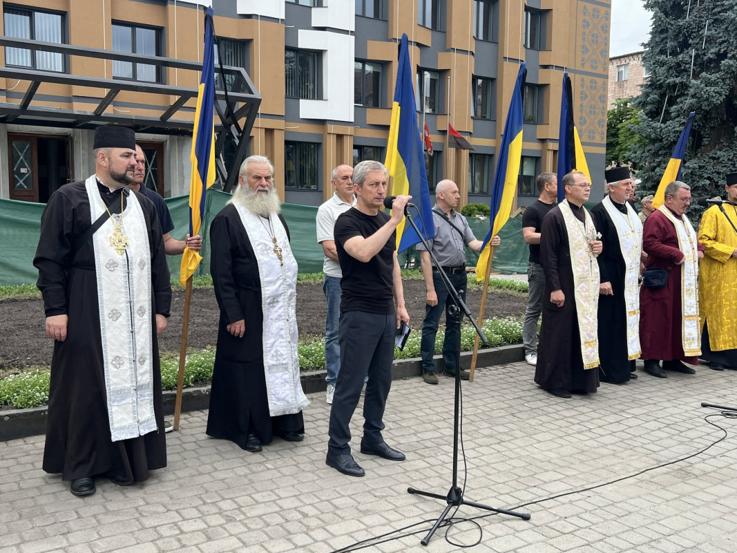 Помер внаслідок важкого поранення: на Волині провели у вічність 27-річного Героя Артема Кузьмичука