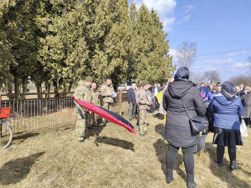 Життя обірвалось на Донеччині: волиняни попрощались з Героєм Миколою Тимощуком