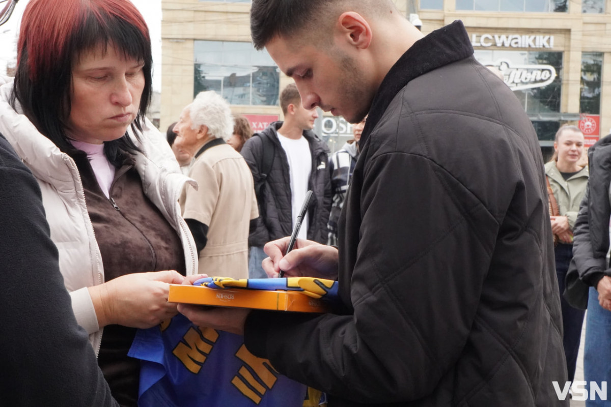 «Я зараз тут, і це моя реальність»: у Луцьку зустріли захисника Павла Літвіна після 50 місяців полону