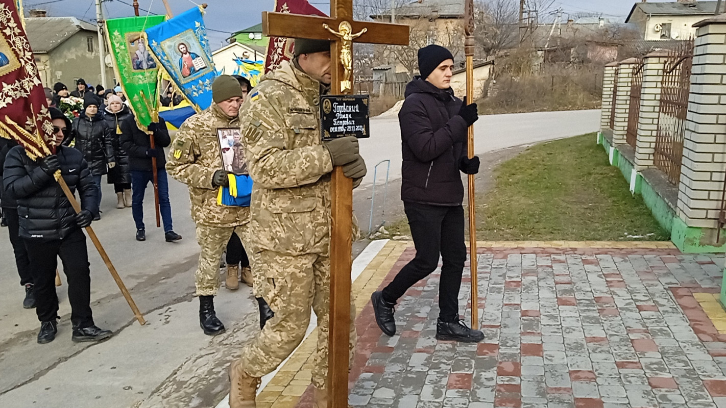 Загинув унаслідок вибуху ворожого снаряда: попрощалися із ексгравцем луцької «Волині» Романом Годованим