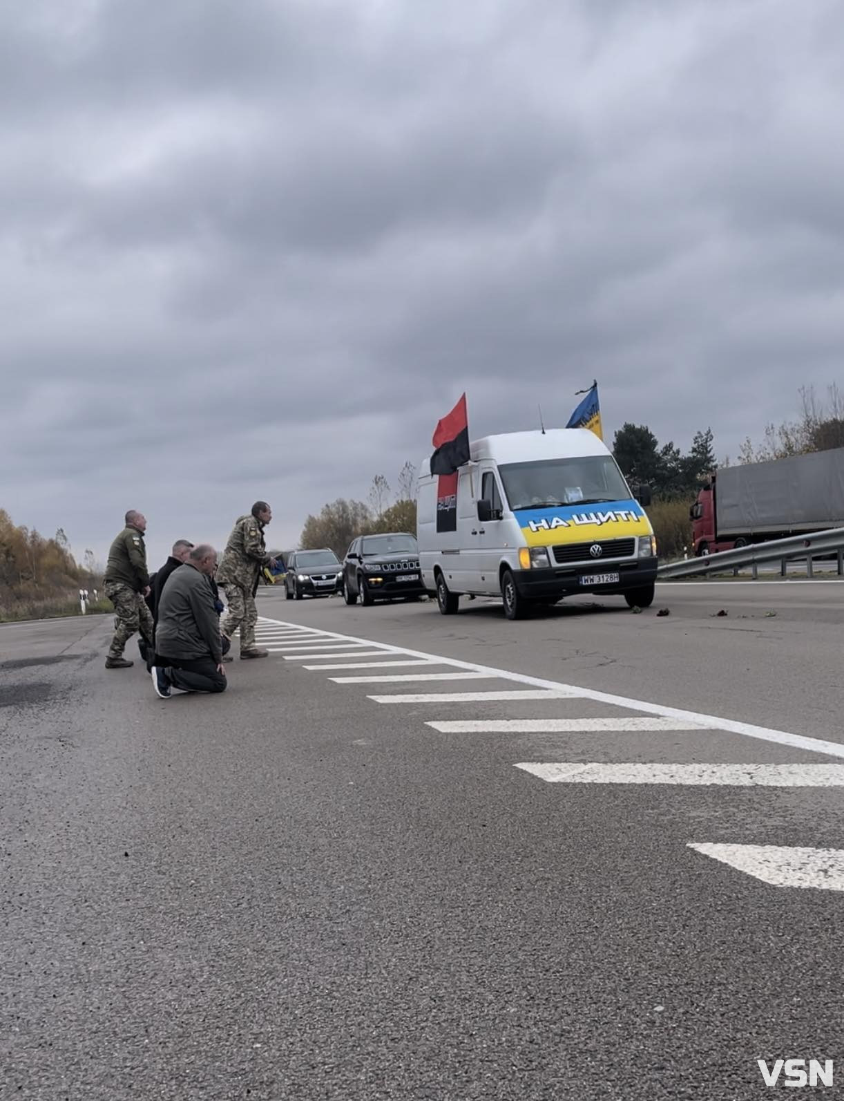 «На щиті» з Курщини повернувся додому: на Волині попрощалися із Героєм Костянтином Карабаджаком