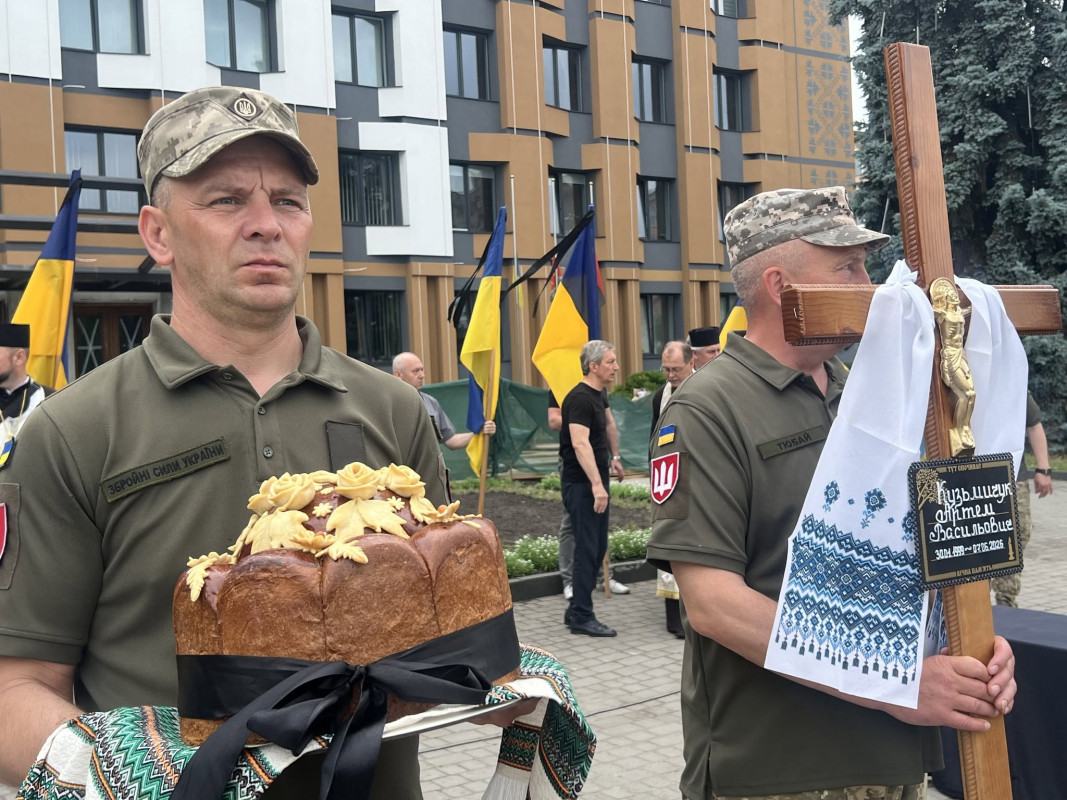 Помер внаслідок важкого поранення: на Волині провели у вічність 27-річного Героя Артема Кузьмичука