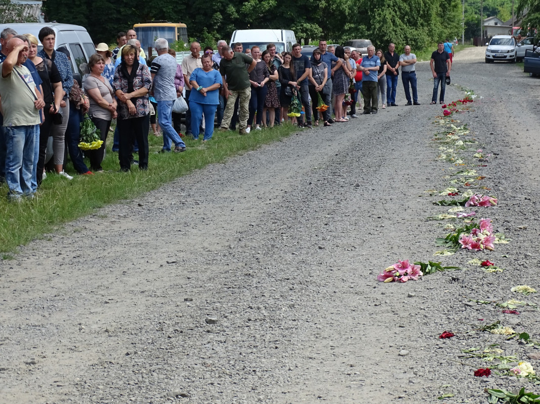 У перший день вторгнення став на захист країни: на Волині попрощалися із молодим Героєм Олександром Карпуком