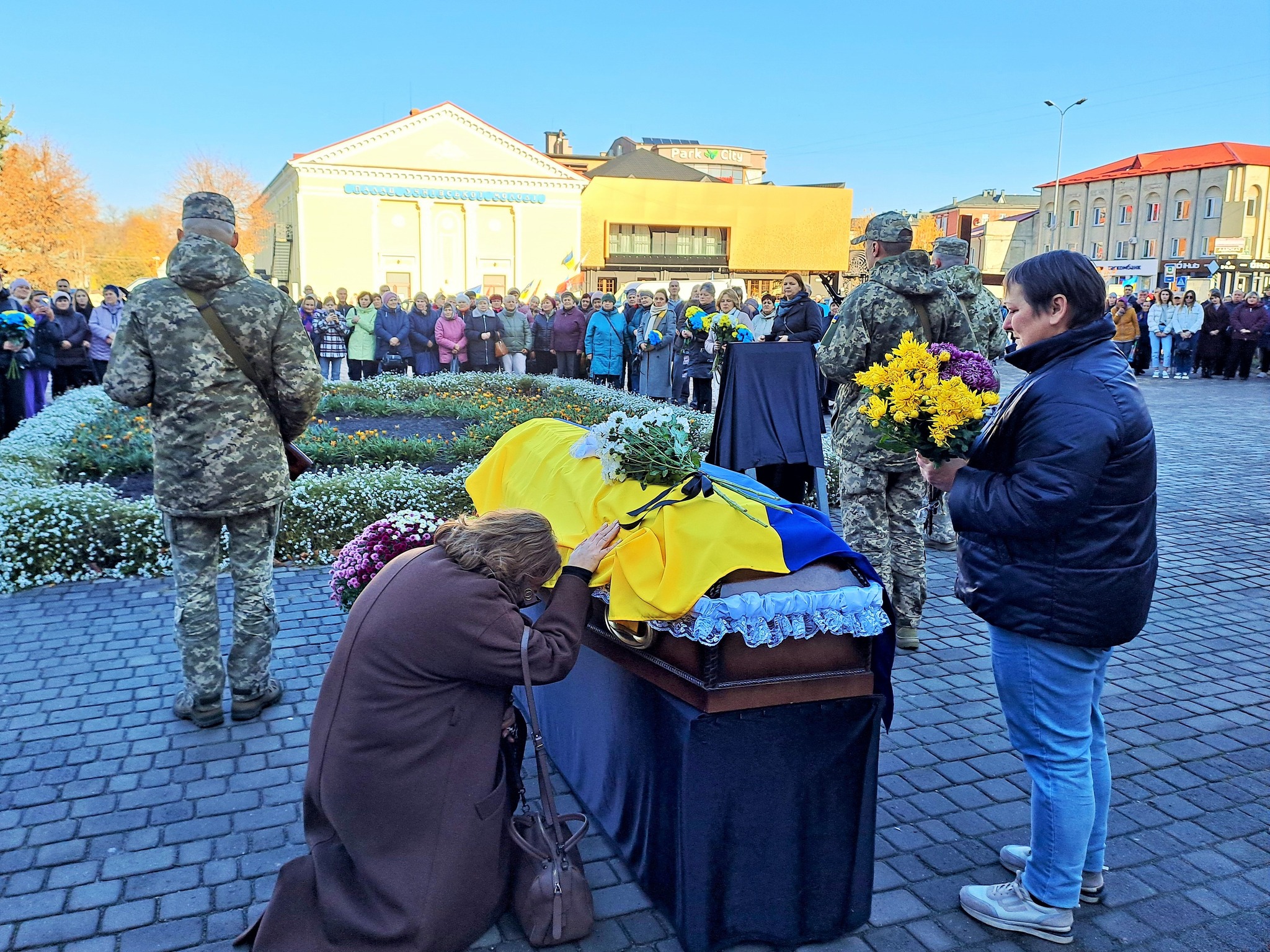 Потрапив у епіцентр вибуху у навчальному центрі: на Волині попрощалися з Героєм Олександром Козаком