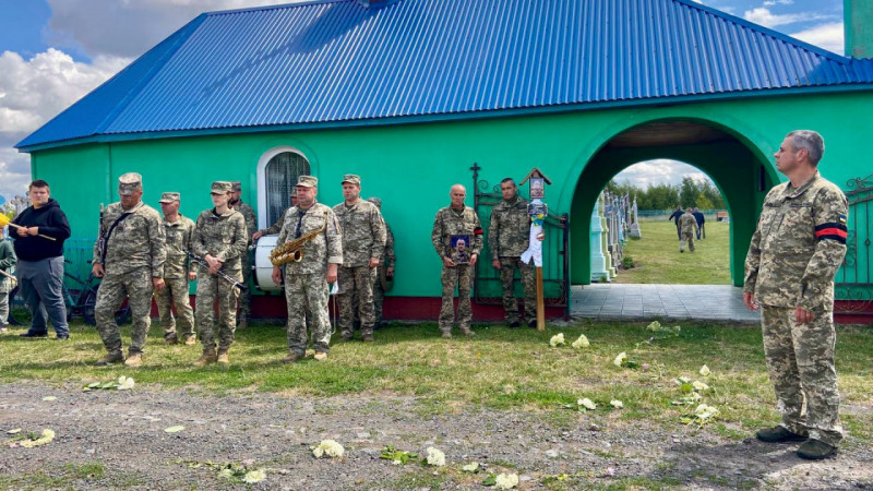 На Волині провели в останню путь полеглого захисника Олега Черкасова
