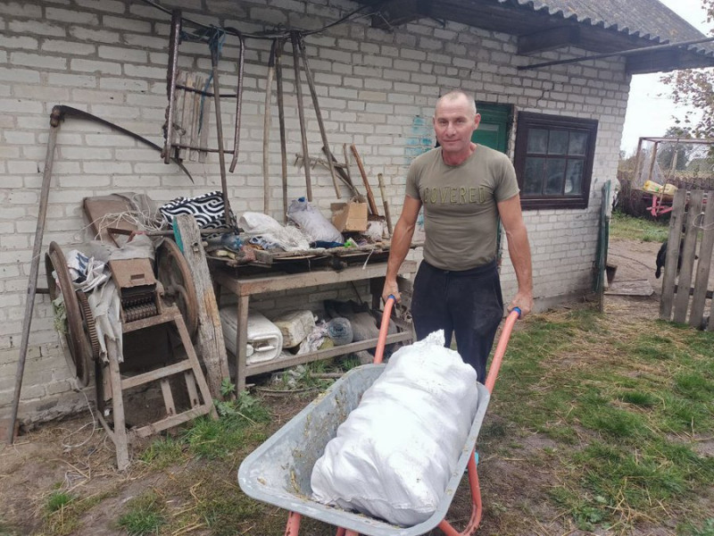 Підводою та власними силами: як громада на Волині допомагає районній лікарні