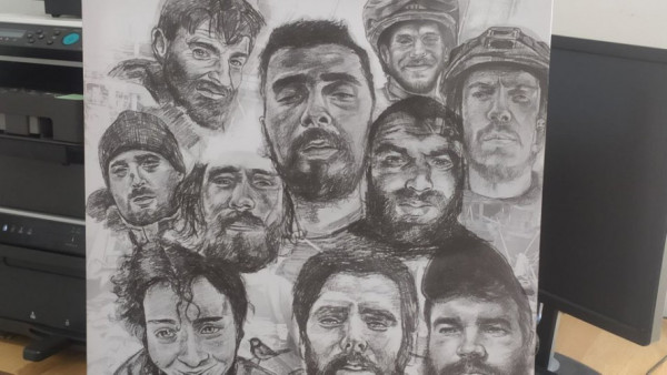Лучанка малює портрети захисників Маріуполя