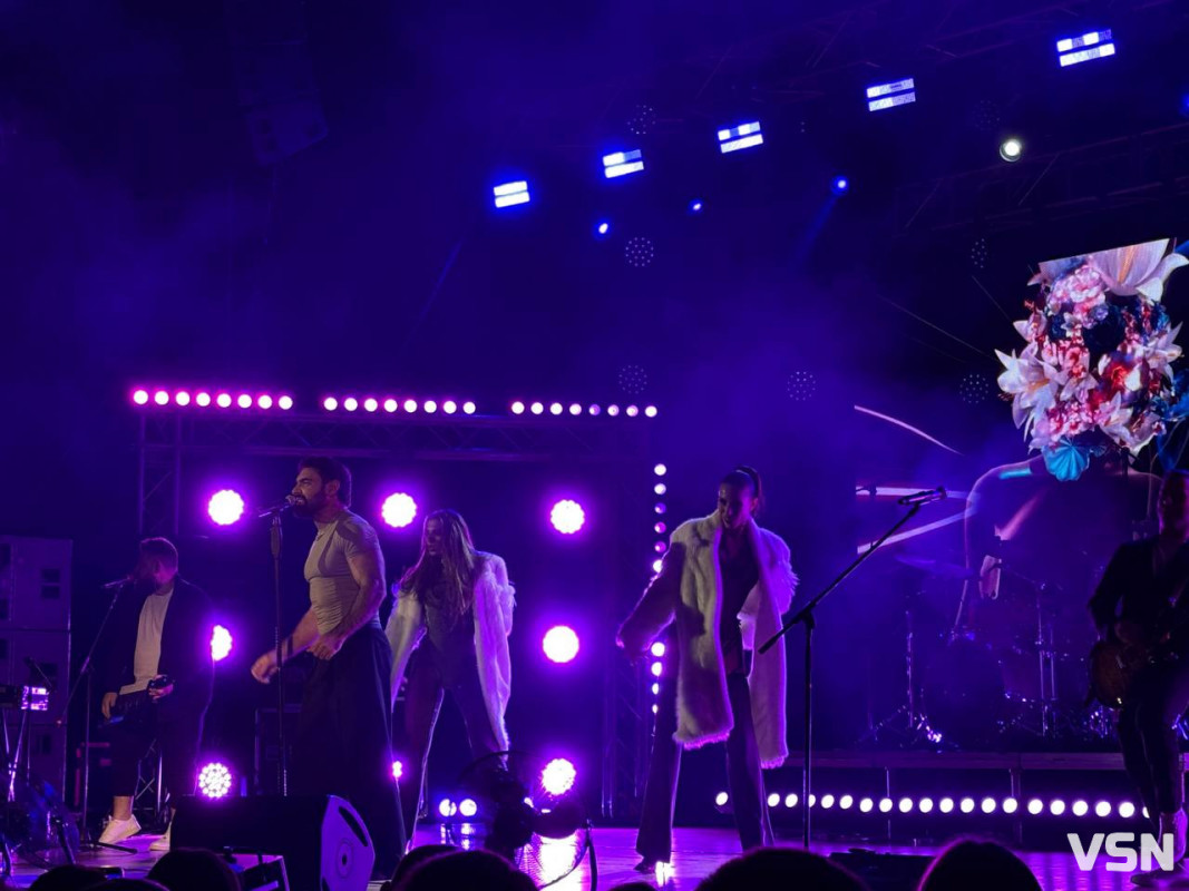 «Пінаколада» дарує другу молодість»: Віталій Козловський зібрав повний зал у Луцьку