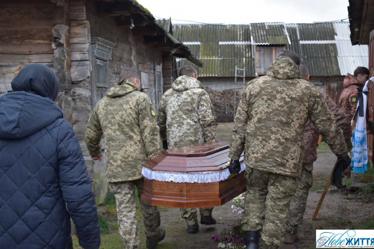 Побратими називали його безсмертним: на Волині попрощалися з Героєм Сергієм Бубалом