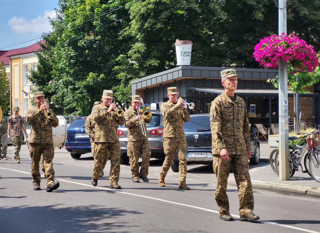 Сини продовжують боротьбу на фронті: на Волині попрощалися з Героями Юрієм Любашовим та Олександром Дубуком