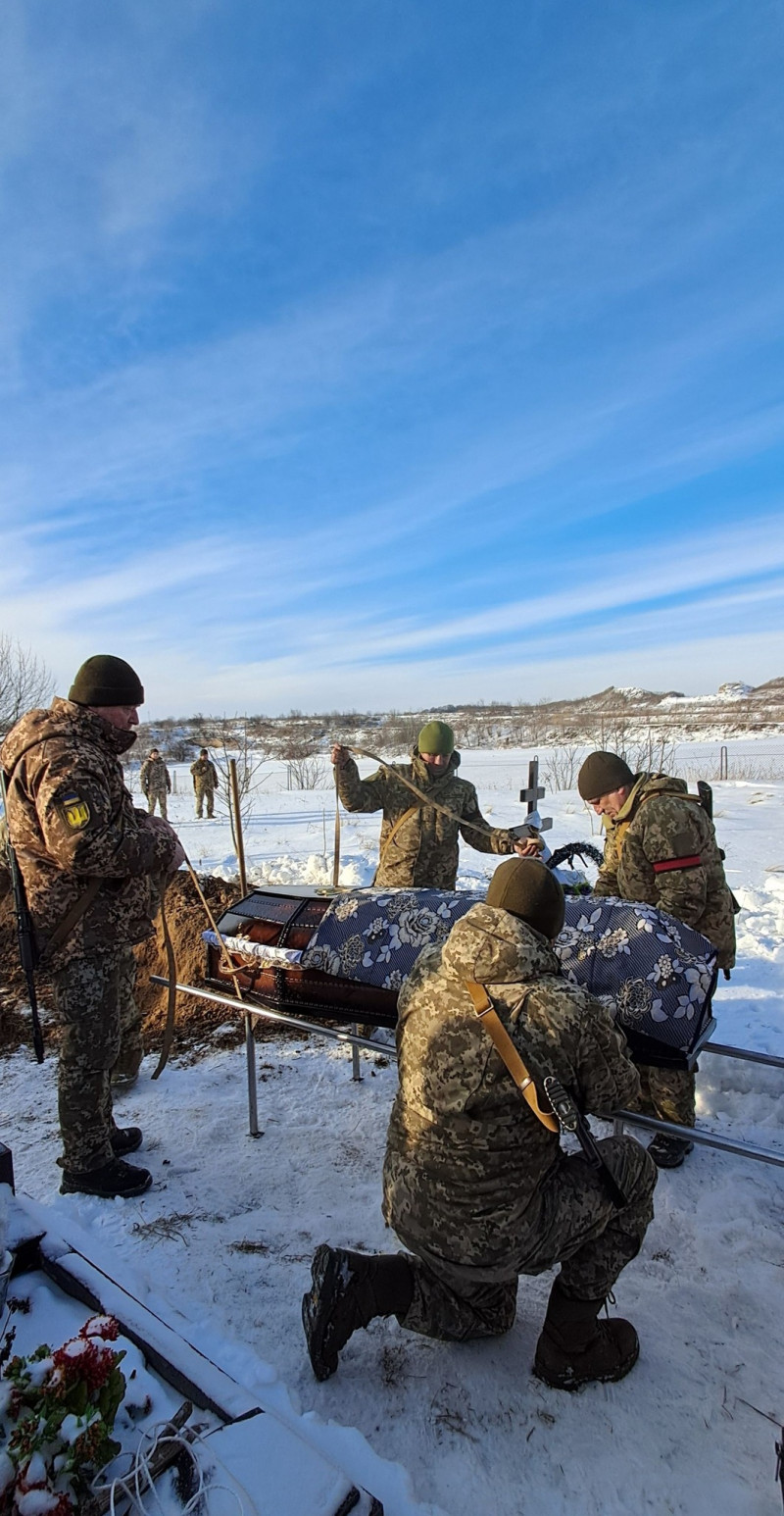 Загинув майже три роки тому: на Волині попрощалися з Героєм Олександром Оксенюком
