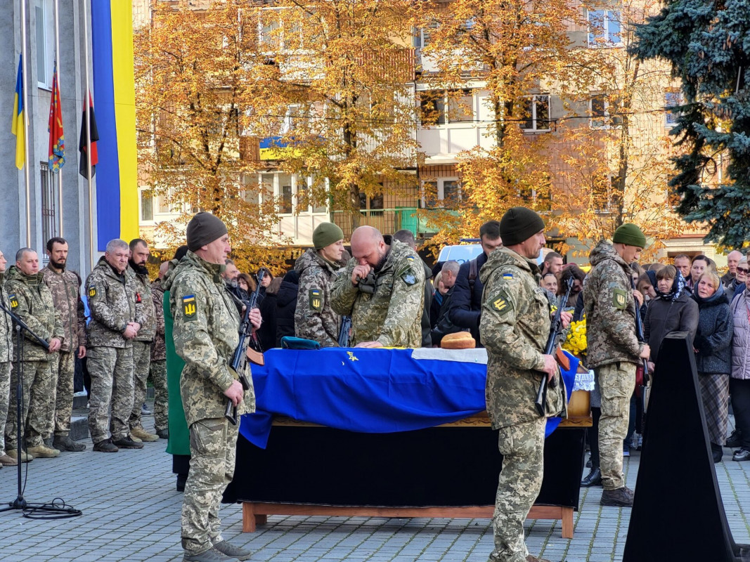 Воював декілька місяців: на Волині попрощалися із захисником, чий брат захищає Україну, Юрієм Галецьким