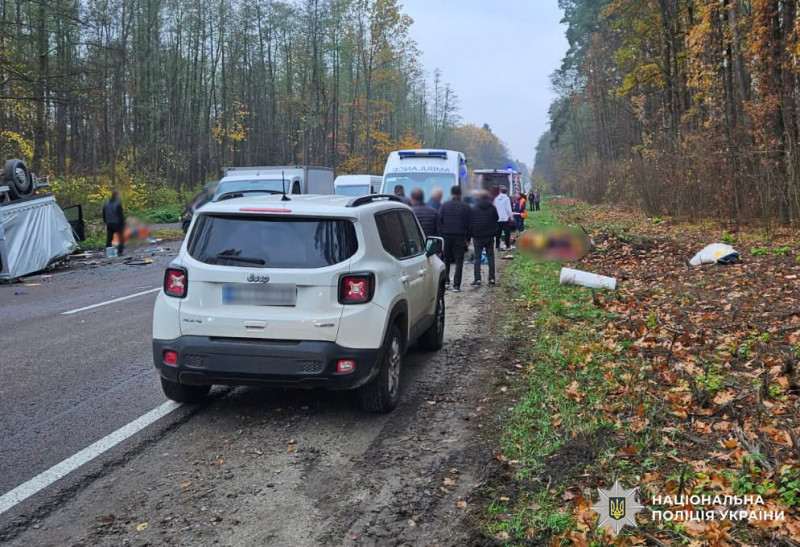 Смертельна ДТП на трасі Львів – Луцьк: одна людина загинула, дев’ятеро постраждали, серед них — підліток