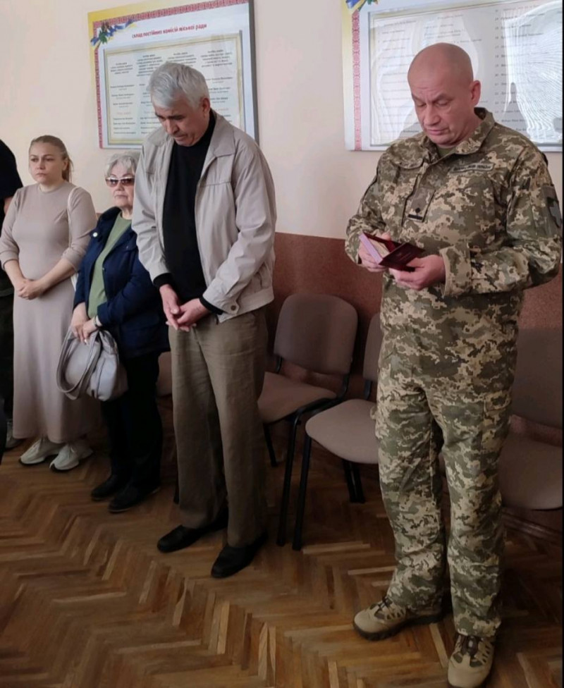 На Волині родині загиблого Едуарда Вовчука вручили посмертну нагороду Героя