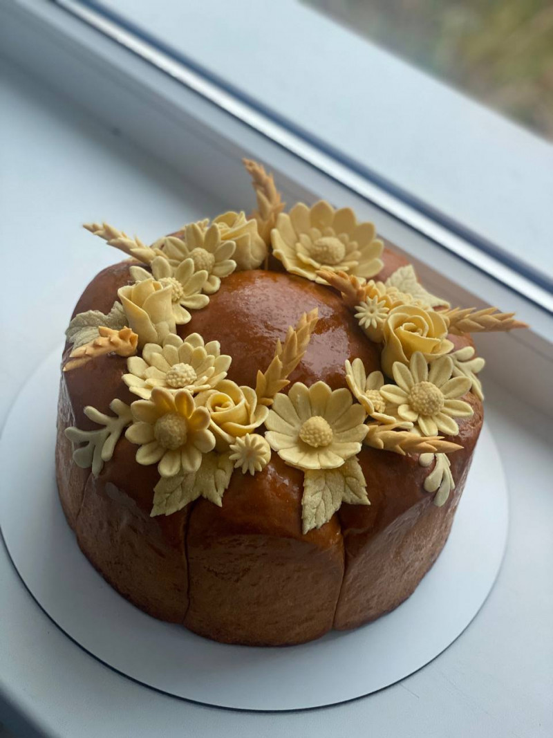 Спочатку пекла для своїх, а потім з'явилося багато клієнтів: історія кондитерки, коровайниці і пекарки з Волині