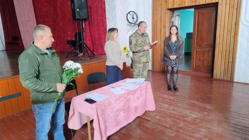 Рік родина жила з надією, що він у полоні: Героя з Волині посмертно нагородили оредном