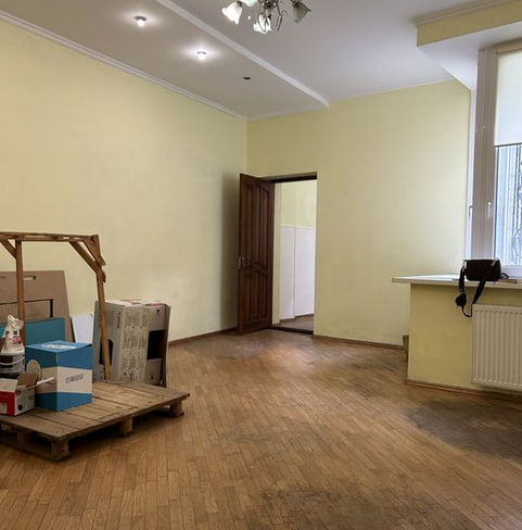 У центрі Луцька продають приміщення за 10 мільйонів