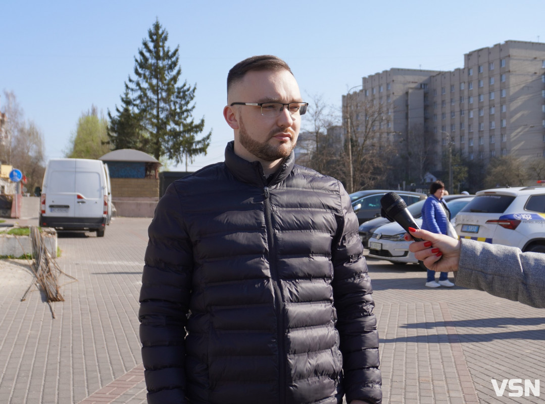 Скандальне будівництво біля РАЦСу у Луцьку: без документів, власників і контролю