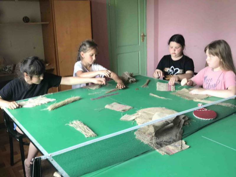 «Тиха підтримка, яку носять на плечах захисники України»: як жінки з Волині наближають перемогу