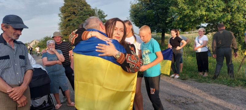 Повернення з полону: захисник з Волині вперше ступив на рідну землю після реабілітації
