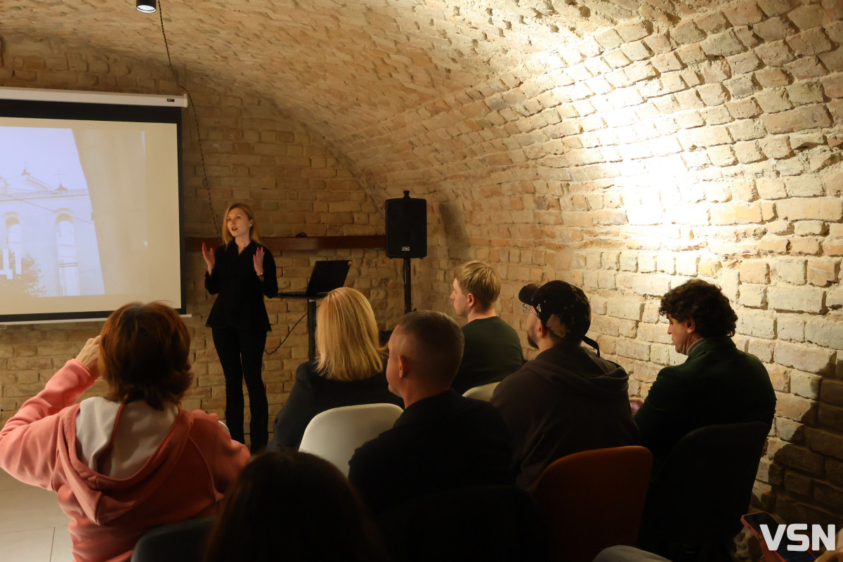 Як планують реорганізувати двори на вулиці Братковського у Луцьку? Фоторепортаж