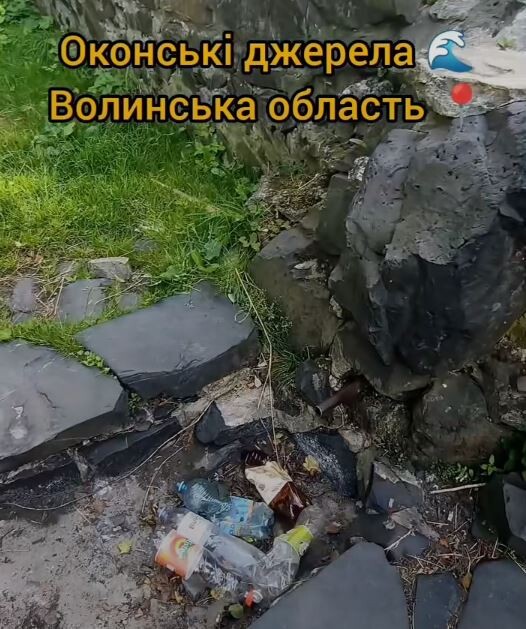На Волині «зникло» унікальне джерело: місце з цілющою водою перетворилося на смітник
