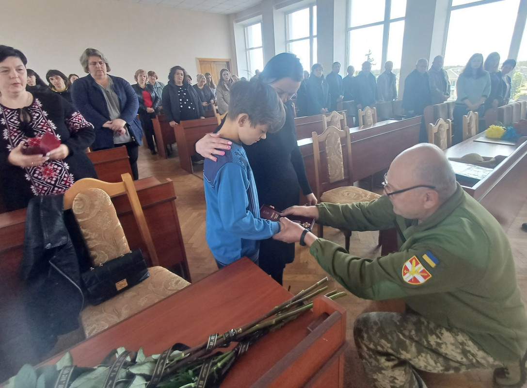 Загинув у бою у Курській області: батькам Героя з Волині вручили його посмертну нагороду