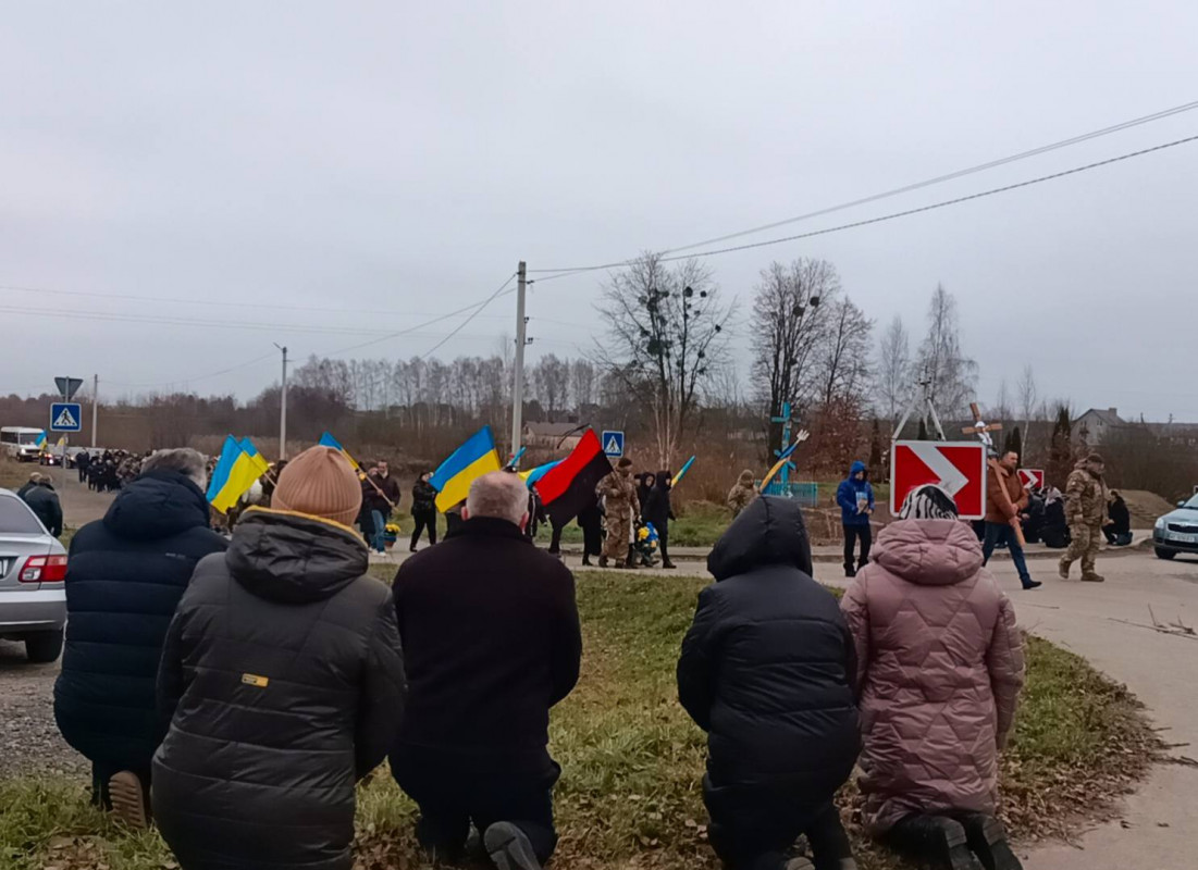 Майже півтора року тривоги та надії змінила гірка правда: на Волині попрощалися з Героєм Вадимом Гризіним