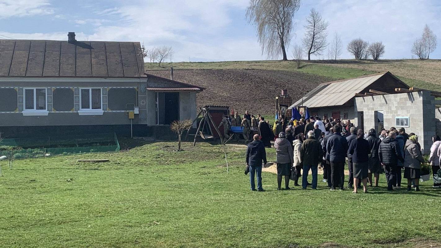 Поранення обірвали життя воїна: на Волині попрощалися із захисником Петром Шмідом