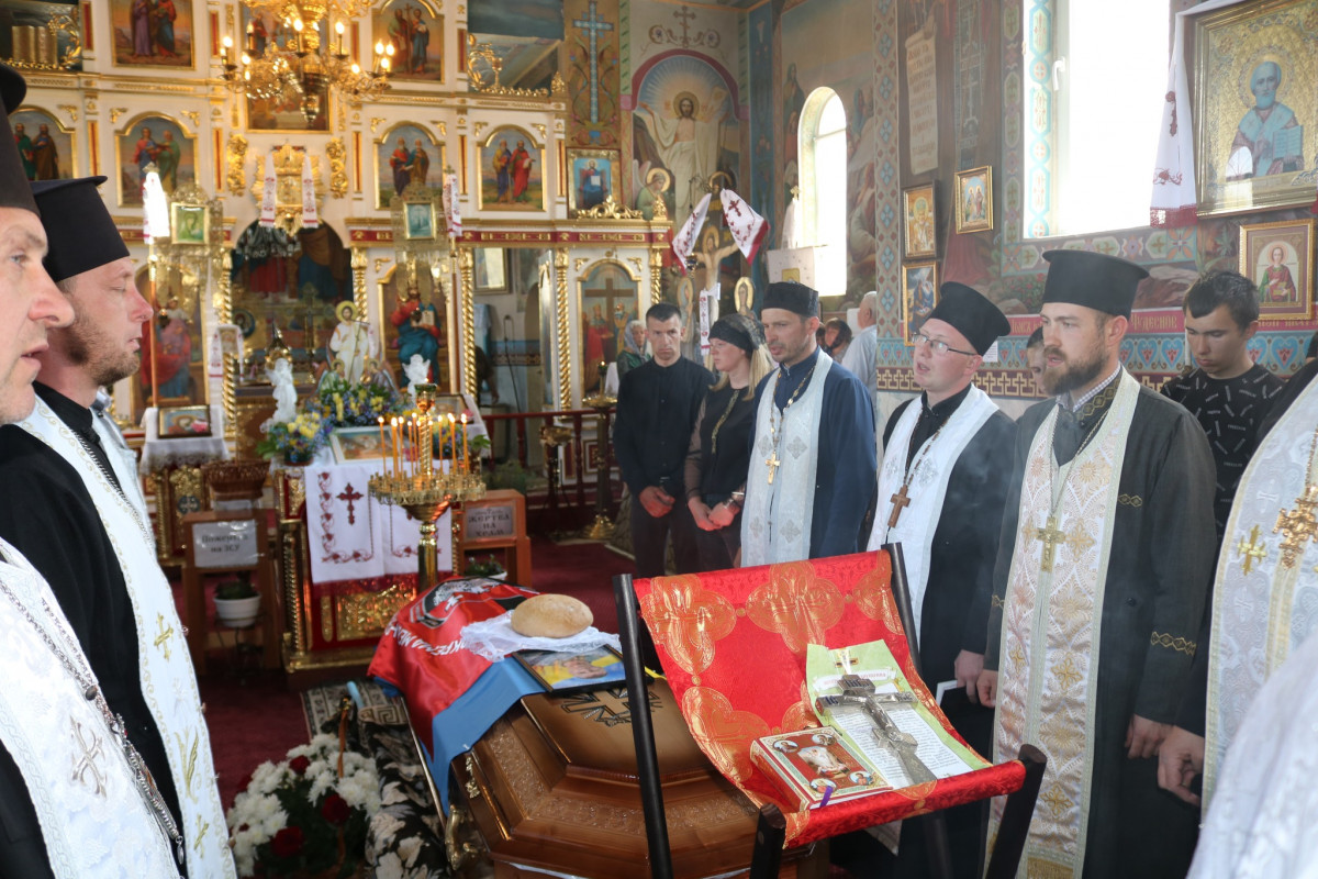 Три з половиною роки очікування: на Волині попрощалися із Героєм Володимиром Забродоцьким