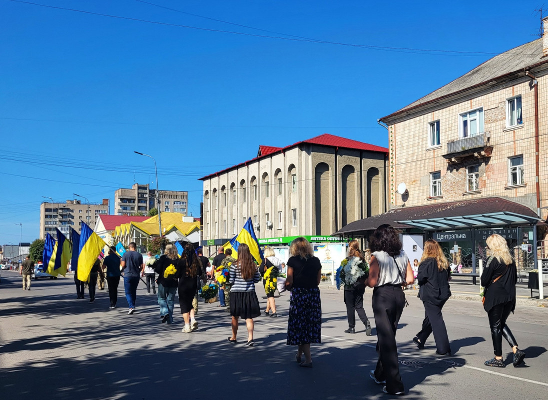 Не мав шансів вижити: волиняни попрощались із Героєм Сергієм Салінським