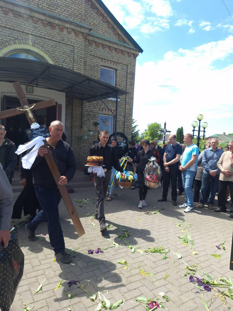 Місяць не дожив до 36-го дня народження: на Волині попрощалися з ветераном АТО та захисником Ігорем Матвіюком