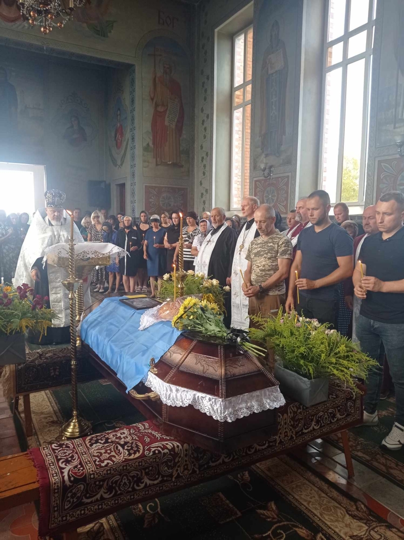 Ціною власного життя відстоював життя інших: на Волині поховали Героя Руслана Подзізея