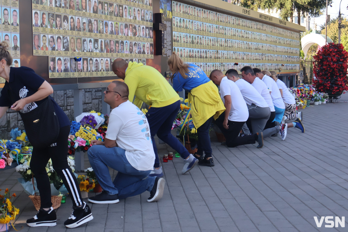 «Луцьк біжить за Героїв»: сотні містян долучилися до патріотичного забігу пам’яті. Фоторепортаж