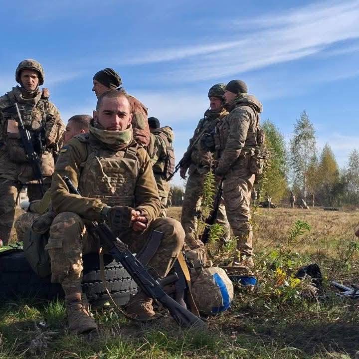 «Друже, я за тебе помстився»: молодий воїн з Волині повернувся на фронт після загибелі друга дитинства й поліг через 3 місяці