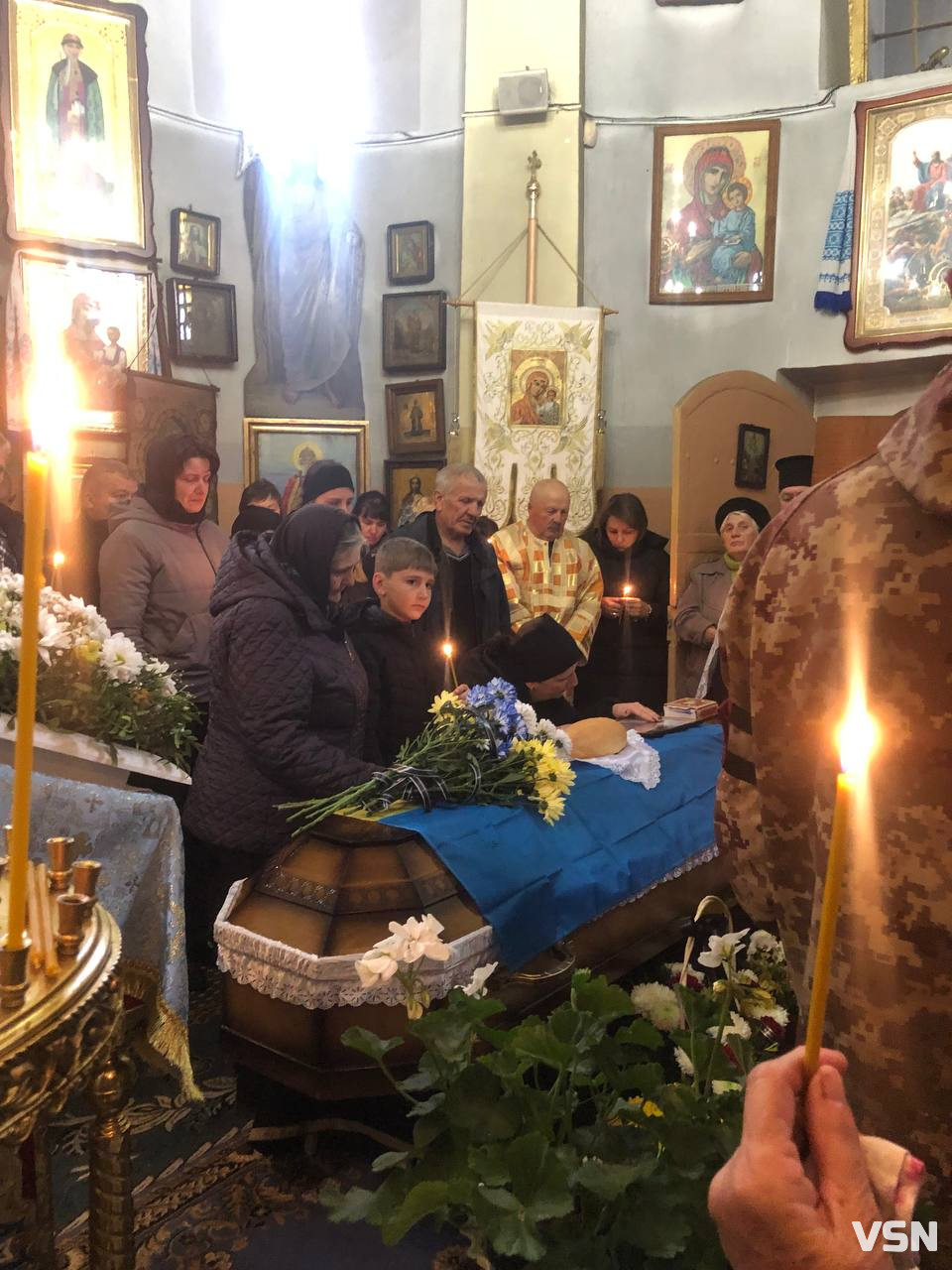 Війна забрала у батьків двох синів: на Волині попрощалися з воїном Русланом Барщевським