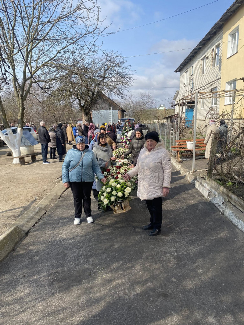 «Людина, яка залишила глибокий слід у серцях інших»: у волинській громаді провели у вічність знаного працівника культури