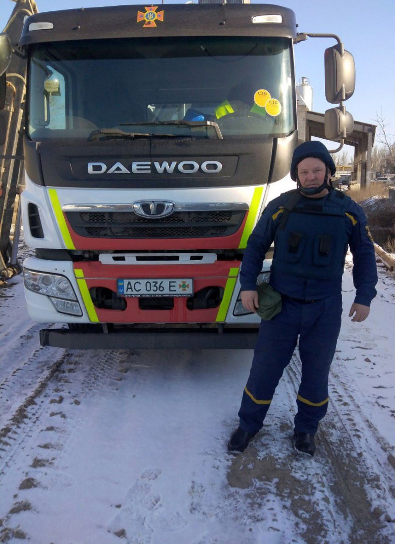 «Мрію повернутися на Схід на відновлювальні роботи»: історія рятувальника з Волині – почесного донора України