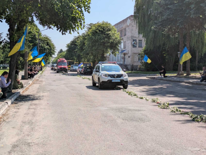 Назавжди молодий: на Волині попрощались з 26-річним Героєм Миколою Муковозом