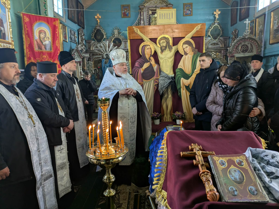 Герою назавжди 50: на Волині в останню дорогу захисника Володимира Омельчука