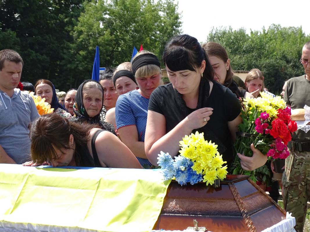 У перший день вторгнення став на захист країни: на Волині попрощалися із молодим Героєм Олександром Карпуком
