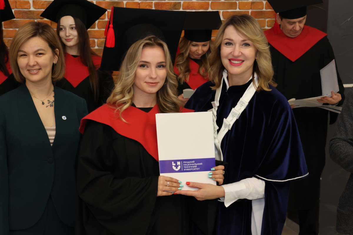 Близько 800 магістрів отримали дипломи в Луцькому національному технічному університеті