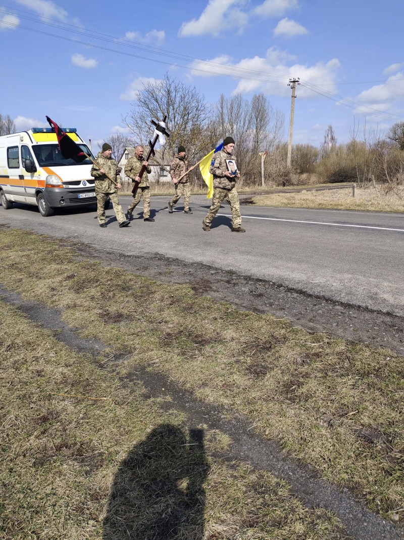 Життя обірвалось на Донеччині: волиняни попрощались з Героєм Миколою Тимощуком