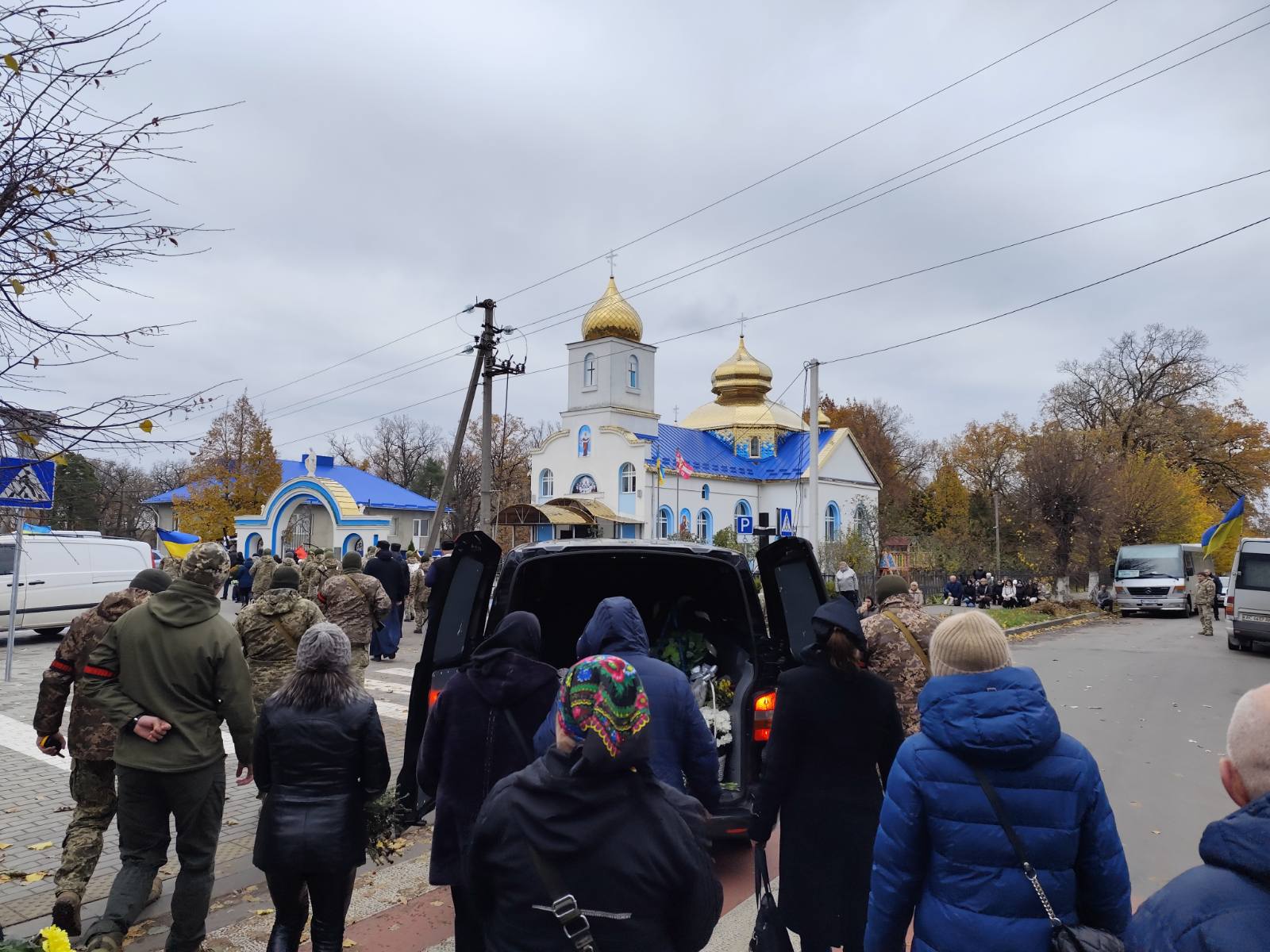Син втратив батька: на Волині попрощалися з Героєм Петром Масюком