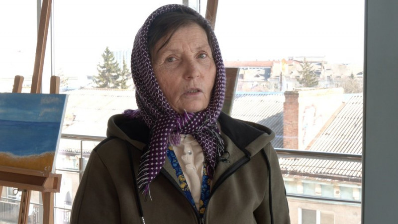 У Луцьку ветеран з ампутаціями обох рук відкриє виставку картин